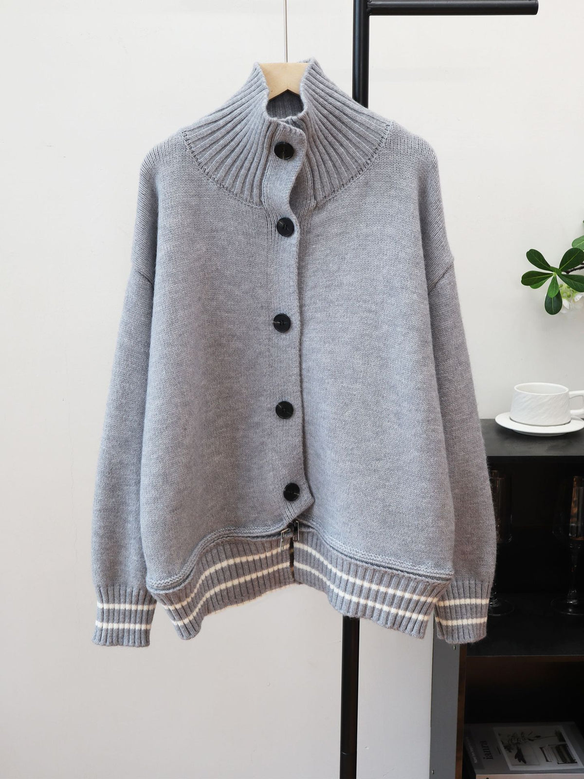Stand up collar contrasting striped sweater
